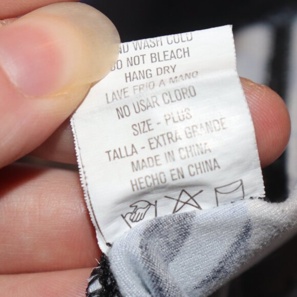 💀🌺🌀 Box of Cotton Sugar Skull Shorts · Plus Size · Stretch Fit (L/XL) - Picture 4 of 5